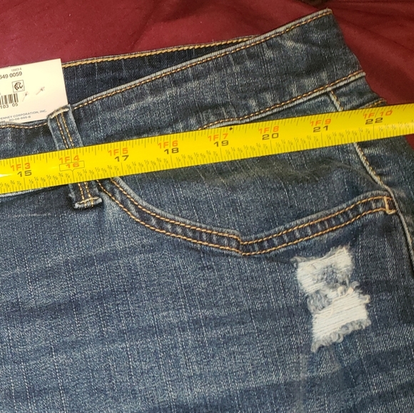 Dark Rinse Bermuda shorts 22 - Picture 3 of 4